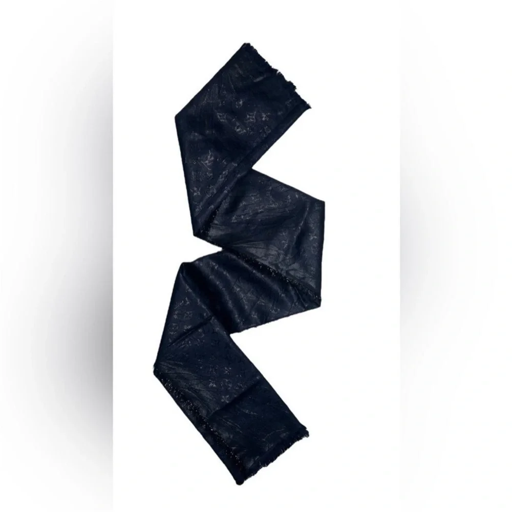 EUC Louis Vuitton Shawl Midnight Navy Blue Scarf - Picture 6 of 7